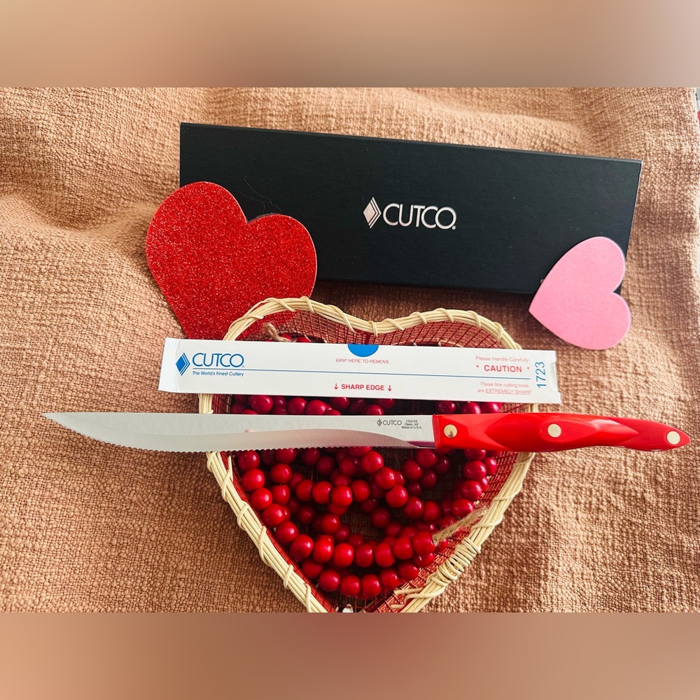 Cutco 9” Serrated Carver Knife with Red Handle and Silver Accent